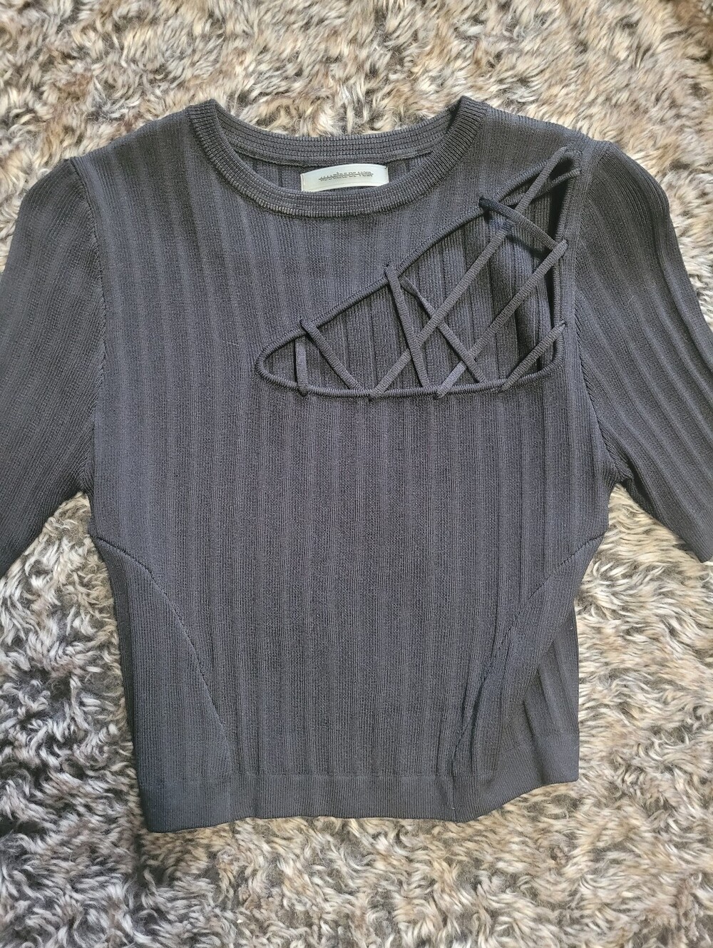 Maniere De Voir Black Lattice Cutout Crop Top - Picture 3 of 4